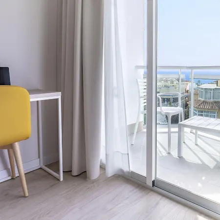 帕玛索尔酒店 贝纳尔马德纳